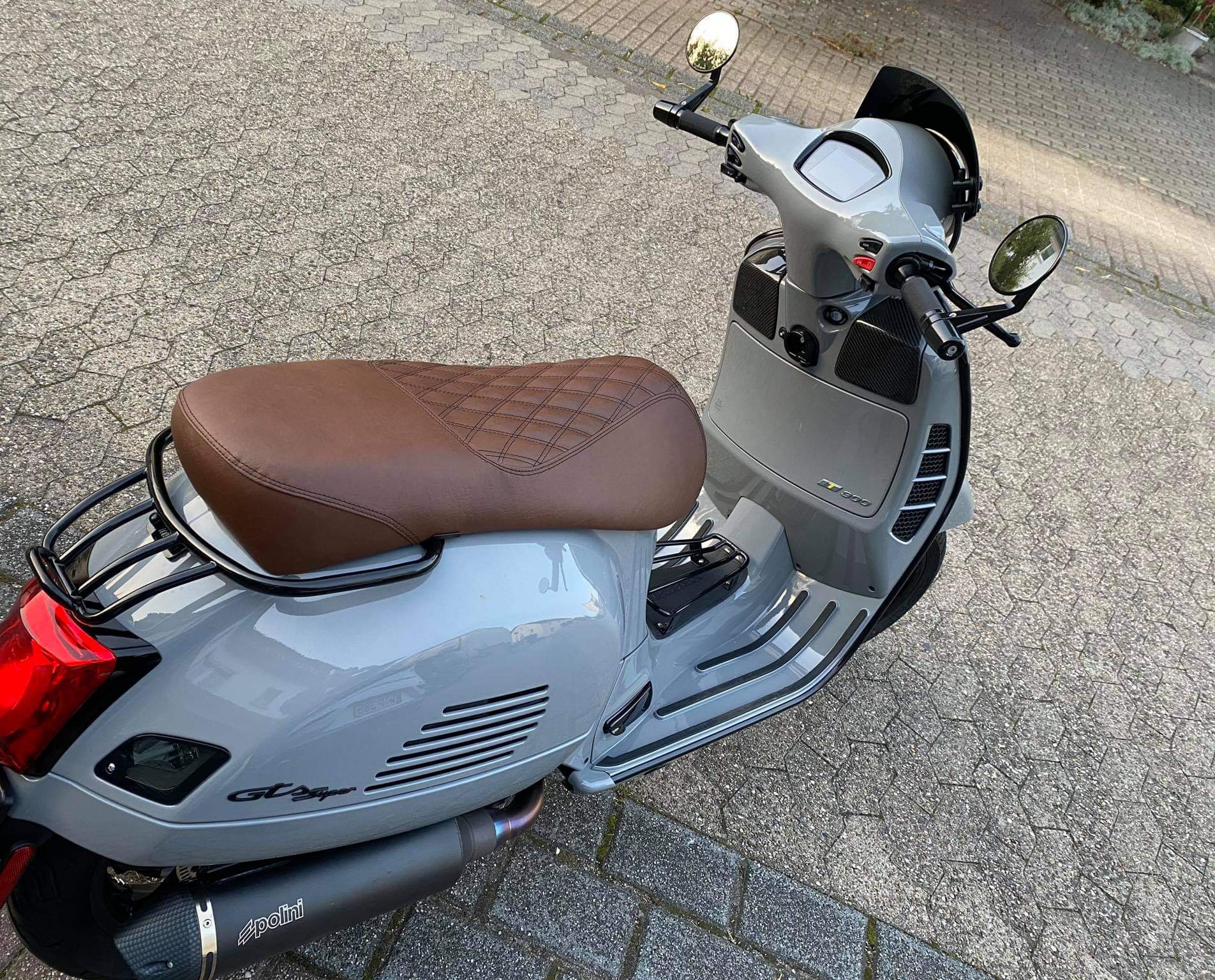 Paddy's Custom Seats Vespa Sitzbänke